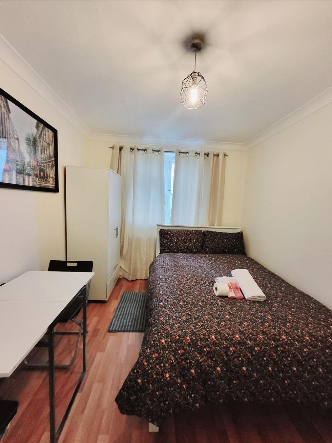 Huge And Affordable 3 Bedroom Flat In Hammersmith For 7 People With Welcome Breakfast Лондон Экстерьер фото