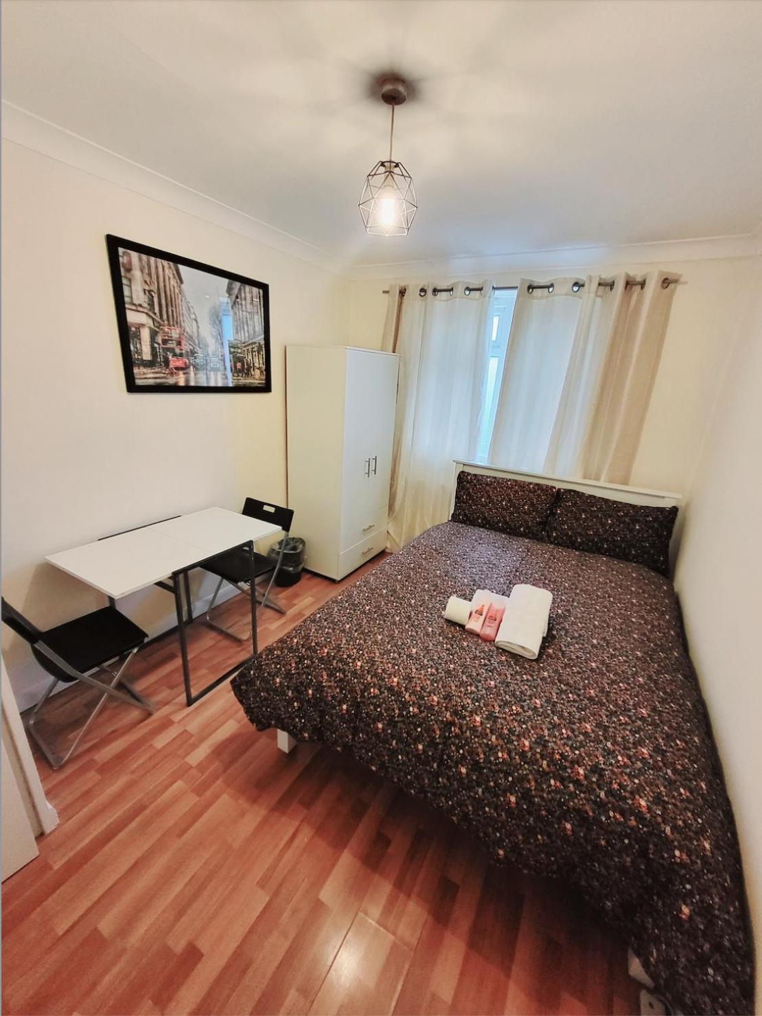 Huge And Affordable 3 Bedroom Flat In Hammersmith For 7 People With Welcome Breakfast Лондон Экстерьер фото