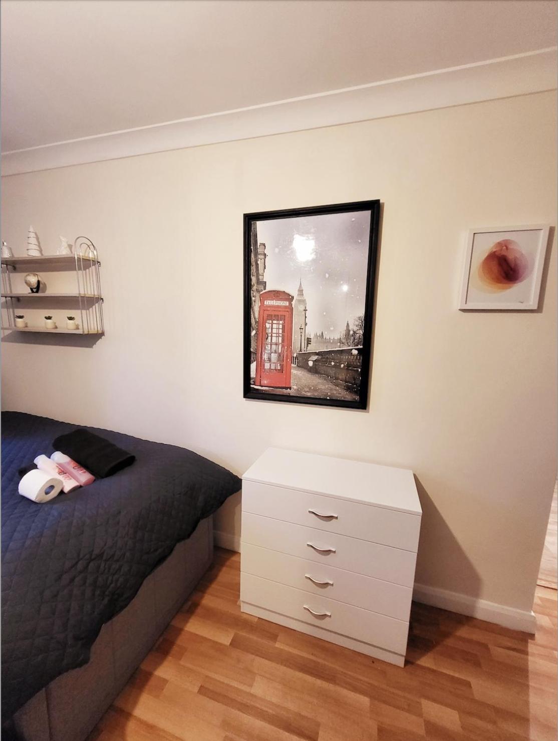 Huge And Affordable 3 Bedroom Flat In Hammersmith For 7 People With Welcome Breakfast Лондон Экстерьер фото